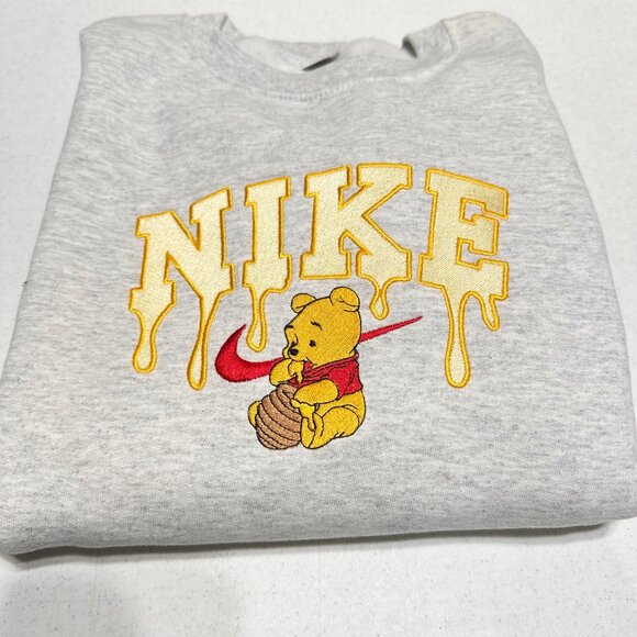 Nike Winnie The Pooh Embroidered Adult Unisex Crewneck Sweatshirt Honey Drip - Picture 1 of 8